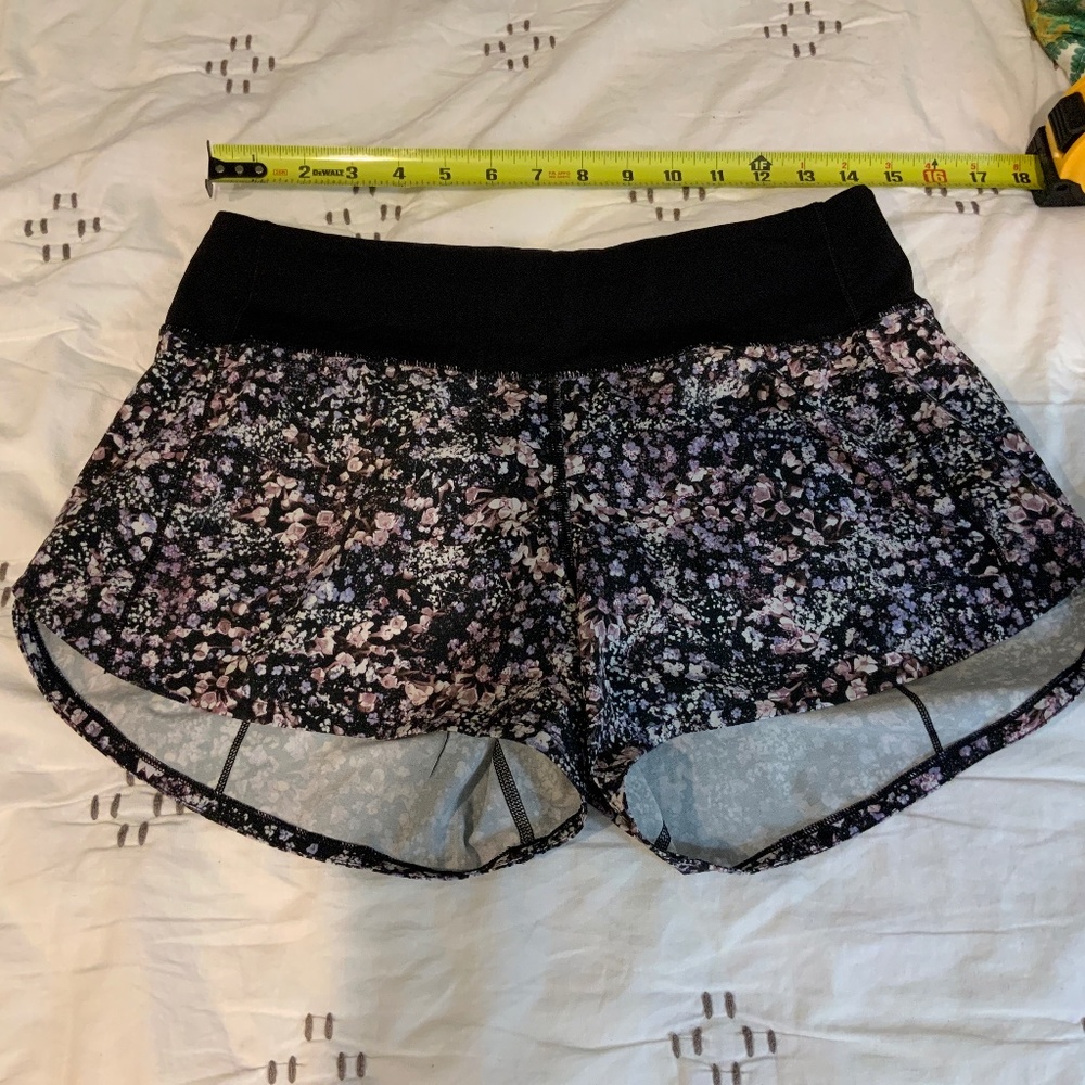 LULULEMON Speed Up 4” Short. Size 6.  Very good condition